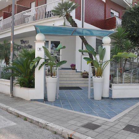 Hotel Haus Charlotte San Benedetto del Tronto Kültér fotó