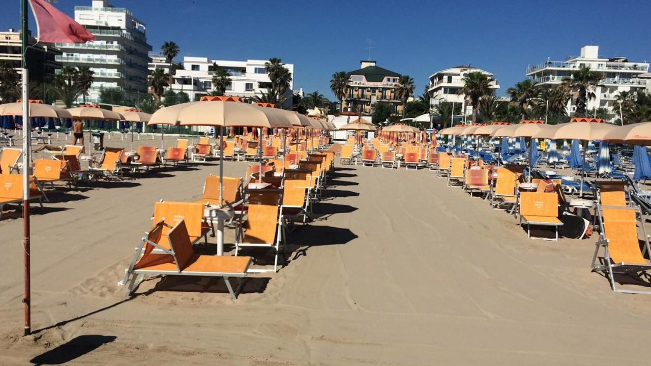 Hotel Haus Charlotte San Benedetto del Tronto Kültér fotó