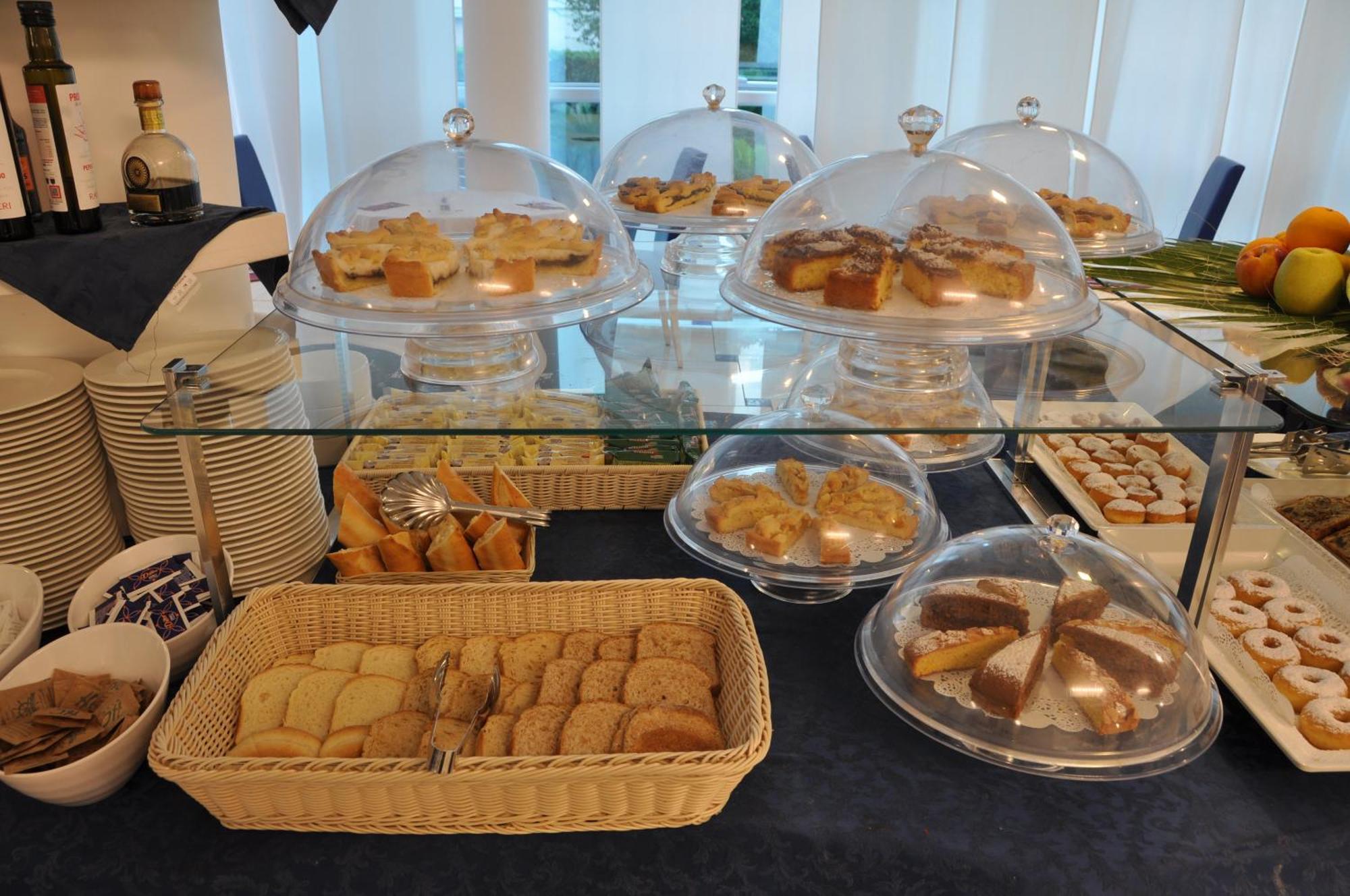 Hotel Haus Charlotte San Benedetto del Tronto Kültér fotó