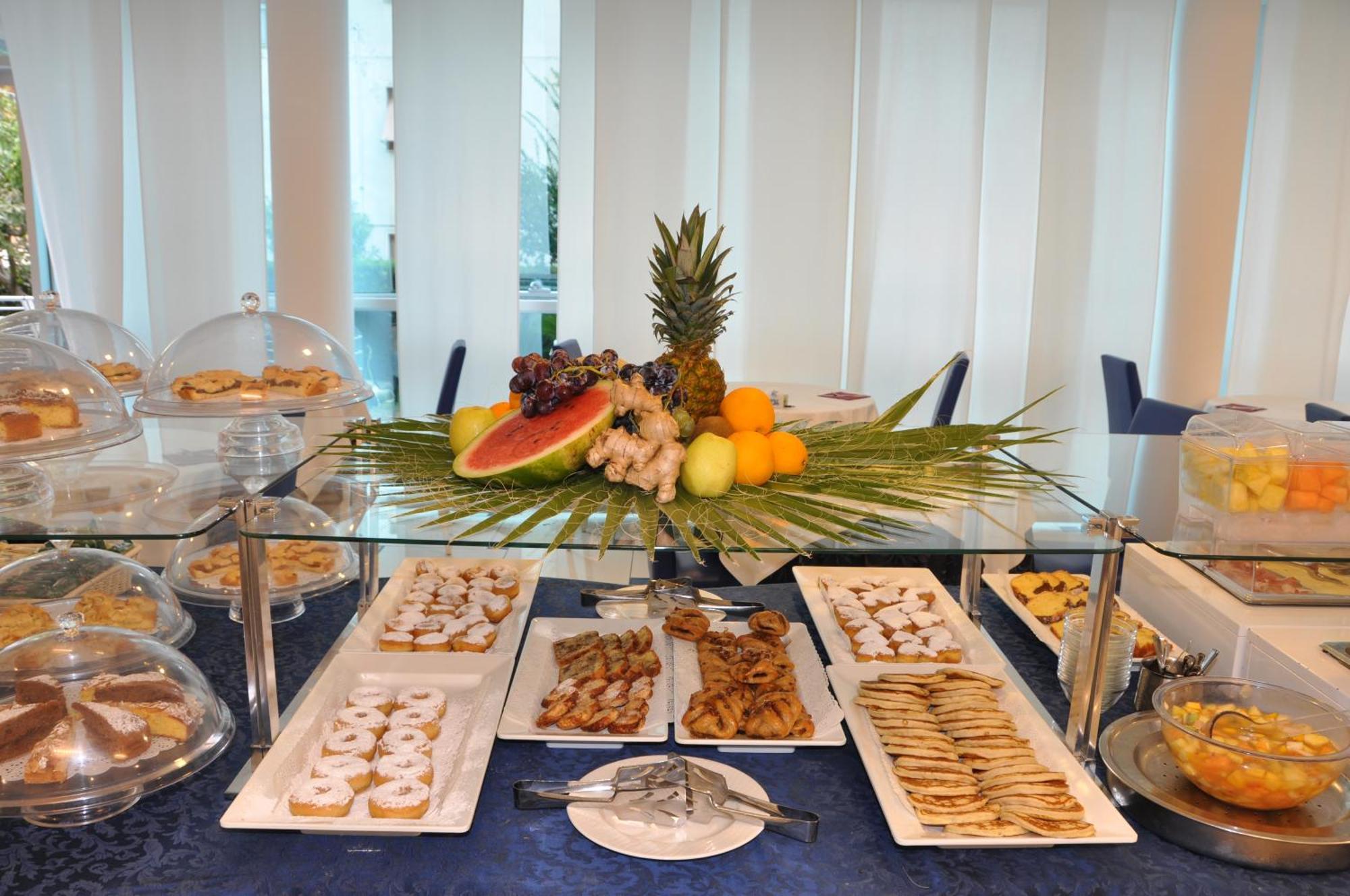 Hotel Haus Charlotte San Benedetto del Tronto Kültér fotó