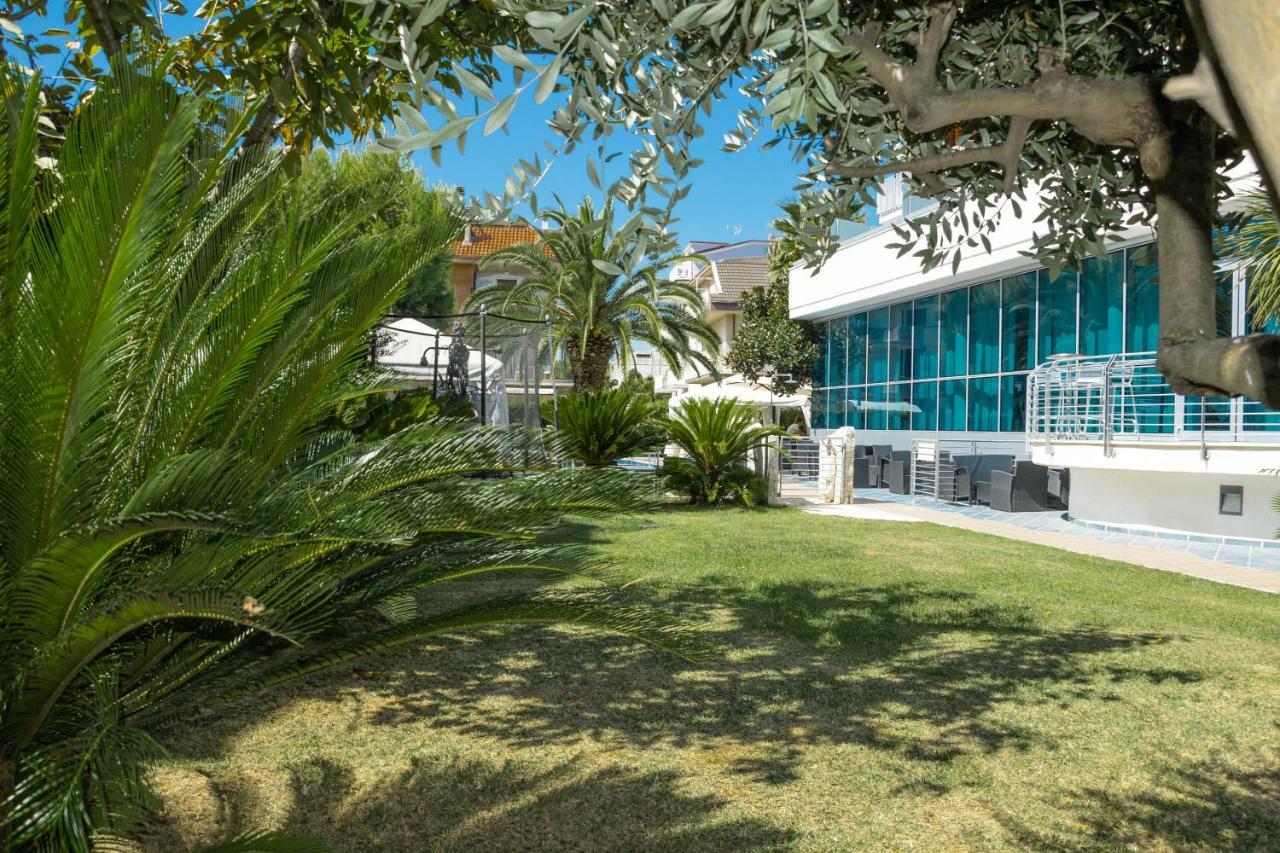 Hotel Haus Charlotte San Benedetto del Tronto Kültér fotó